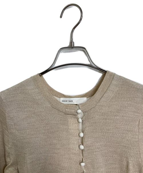 sacai luck（サカイラック）sacai luck (サカイラック) バック切替クルーネックカーディガン　長袖カーディガン　デザインカーディガン ベージュ サイズ:2の古着・服飾アイテム