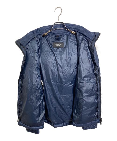 BURBERRY BLACK LABEL（バーバリーブラックレーベル）BURBERRY BLACK LABEL (バーバリーブラックレーベル) ファーフード付ダウンジャケット　 ネイビー サイズ:Mの古着・服飾アイテム
