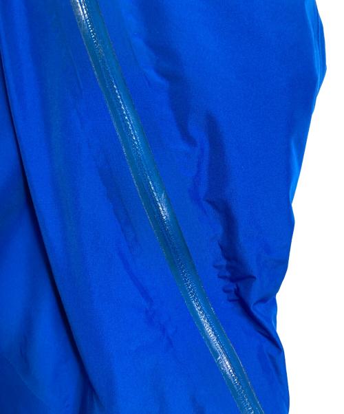 ARC'TERYX（アークテリクス）ARC'TERYX (アークテリクス) TAURI JACKET 中綿ジャケット　アウター   ナイロンジャケット アウトドア 登山 キャンプ　スポーツ　アウトドア ブルー サイズ:Sの古着・服飾アイテム