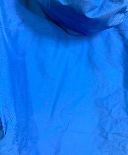 ARC'TERYX（アークテリクス）ARC'TERYX (アークテリクス) TAURI JACKET 中綿ジャケット　アウター   ナイロンジャケット アウトドア 登山 キャンプ　スポーツ　アウトドア ブルー サイズ:Sの古着・服飾アイテム