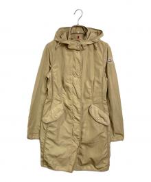 MONCLER（モンクレール）の古着「ARGELIA ワッペン付コート　並行品」｜ベージュ