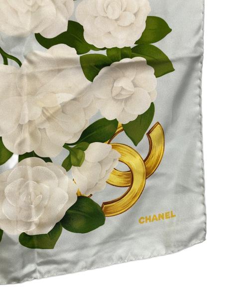 CHANEL（シャネル）CHANEL (シャネル) カメリア総柄スカーフ　シルクスカーフ　イタリア製　 スカイブルー サイズ:実寸参照の古着・服飾アイテム