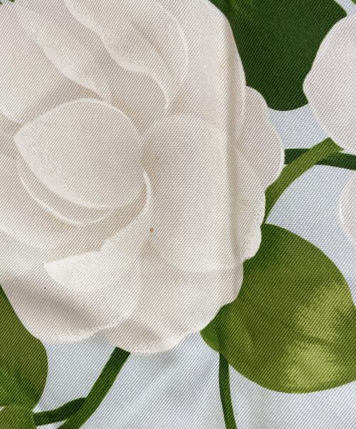 CHANEL（シャネル）CHANEL (シャネル) カメリア総柄スカーフ　シルクスカーフ　イタリア製　 スカイブルー サイズ:実寸参照の古着・服飾アイテム