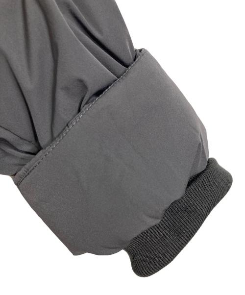 SHIPS（シップス）SHIPS (シップス) ショールカラー ミディ ダウン　ダウンコート　ダウンジャケット　ミドル丈　アウター グレー サイズ:M 未使用品の古着・服飾アイテム