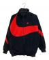 NIKE（ナイキ）の古着「ビッグスウッシュリバーシブルボアジャケット」｜ブラック×レッド