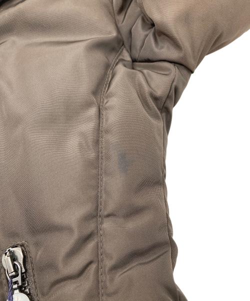 MONCLER（モンクレール）MONCLER (モンクレール) ダウンジャケット　フーデットダウンジャケット　イタリア製 ブラウンの古着・服飾アイテム