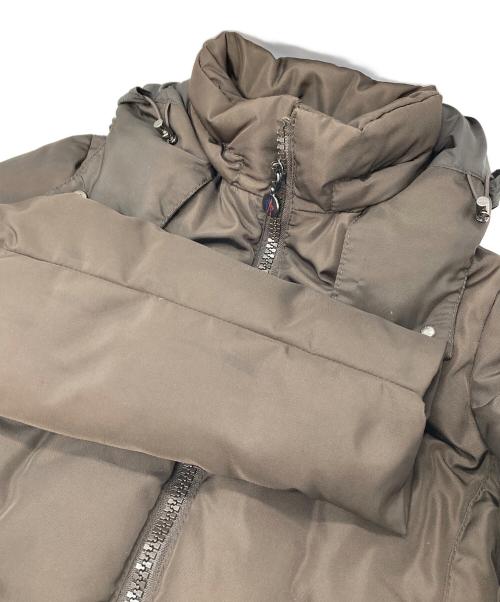 MONCLER（モンクレール）MONCLER (モンクレール) ダウンジャケット　フーデットダウンジャケット　イタリア製 ブラウンの古着・服飾アイテム