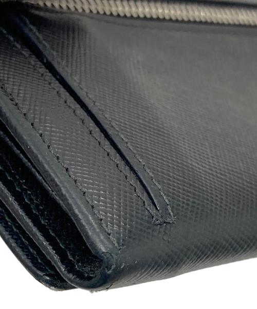 PRADA（プラダ）PRADA (プラダ) 三角プレート付きサフィアーノ長財布　イタリア製 ブラック サイズ:実寸参照の古着・服飾アイテム