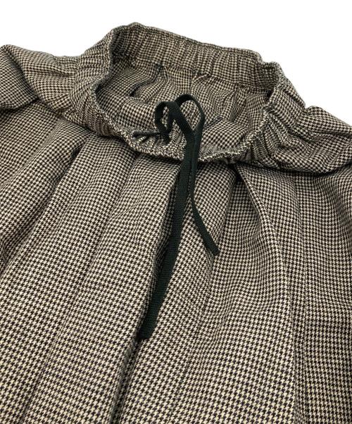 オオカミとフクロウ（オオカミトフクロウ）オオカミとフクロウ (オオカミトフクロウ) フクロウと譜面台のエルダーフラワー　日本製　オローネ ベージュ サイズ:実寸参照の古着・服飾アイテム