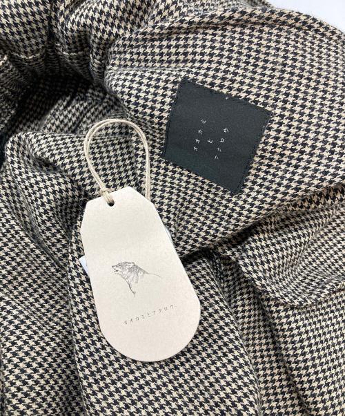 オオカミとフクロウ（オオカミトフクロウ）オオカミとフクロウ (オオカミトフクロウ) フクロウと譜面台のエルダーフラワー　日本製　オローネ ベージュ サイズ:実寸参照の古着・服飾アイテム