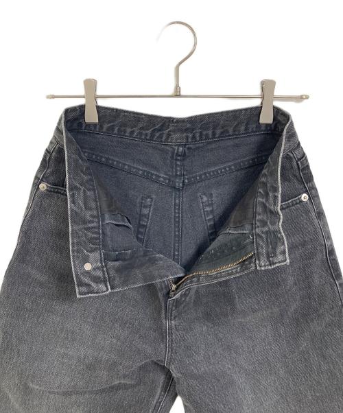 EVERYDAY I LIKE.（エヴリデイ アイ ライク）EVERYDAY I LIKE. (エヴリデイ アイ ライク) Tuck Buggy タックバギーデニムパンツ　ヴィンテージ加工　ワイドパンツ　 グレー サイズ:34の古着・服飾アイテム