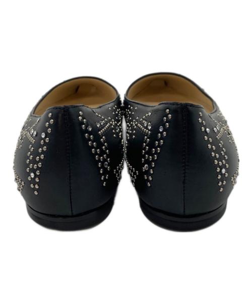 JIMMY CHOO（ジミーチュウ）JIMMY CHOO (ジミーチュウ) ROMY FLAT スタッズフラットパンプス ブラック×シルバー サイズ:36.5 未使用品の古着・服飾アイテム