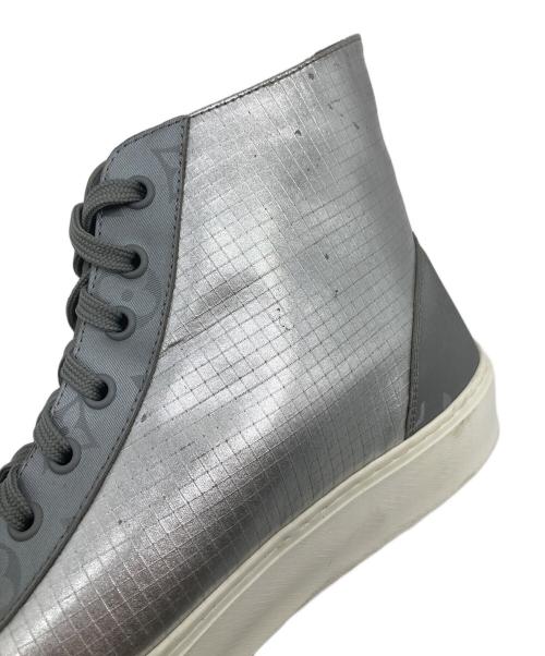 LOUIS VUITTON（ルイ ヴィトン）LOUIS VUITTON (ルイ ヴィトン) Galaxy Tattoo Sneaker  ハイカットスニーカー メタリックシルバー サイズ:7 1/2の古着・服飾アイテム