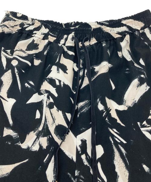 JOURNAL STANDARD（ジャーナルスタンダード）JOURNAL STANDARD (ジャーナルスタンダード) リーフプリントパンツ　イージーパンツ　総柄 ブラック×ホワイト サイズ:36の古着・服飾アイテム