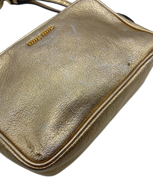 MIU MIU（ミュウミュウ）MIU MIU (ミュウミュウ) マドラス ショルダーバッグ　ミニバッグ　セレモニー ゴールド サイズ:実寸参照の古着・服飾アイテム