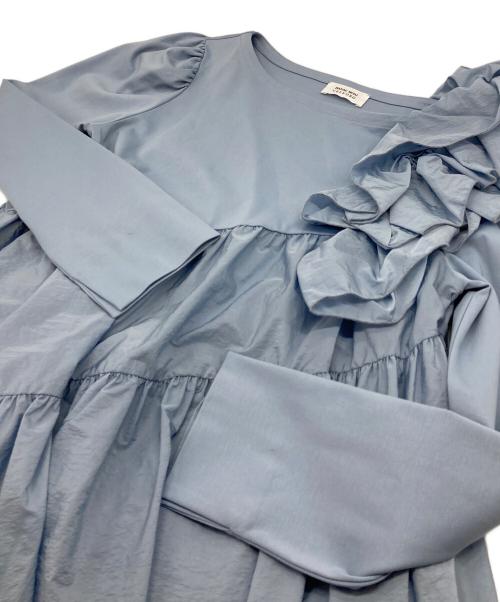 HANAE MORI（ハナエモリ）HANAE MORI (ハナエモリ) CELFORD (セルフォード) アシンメトリーフラワーチュニック　 サックスブルー サイズ:FREEの古着・服飾アイテム