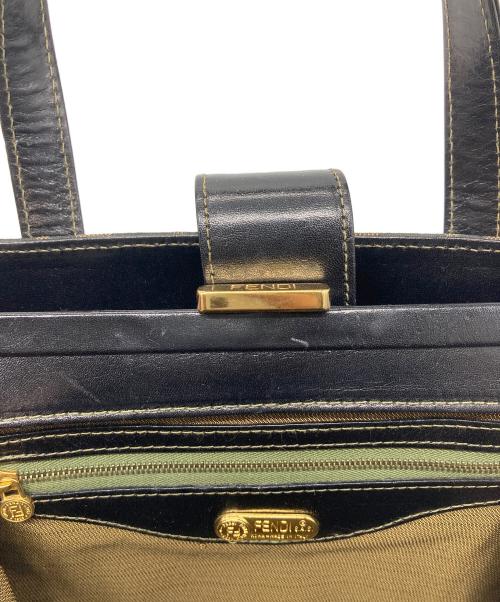 FENDI（フェンディ）FENDI (フェンディ) ズッカジャガード 2WAYショルダーバッグ　ハンドバッグ　ショルダーバッグ　セレモニー　総柄 ブラウン×ブラック サイズ:実寸参照の古着・服飾アイテム