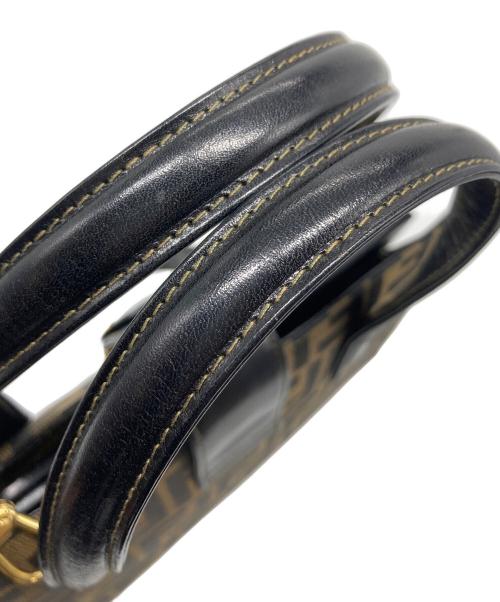FENDI（フェンディ）FENDI (フェンディ) ズッカジャガード 2WAYショルダーバッグ　ハンドバッグ　ショルダーバッグ　セレモニー　総柄 ブラウン×ブラック サイズ:実寸参照の古着・服飾アイテム