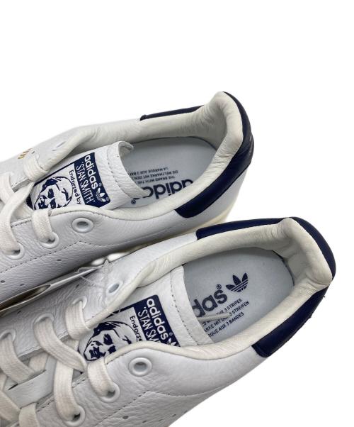 adidas（アディダス）adidas (アディダス) Stan Smith ホワイト×ネイビー サイズ:US10 未使用品の古着・服飾アイテム