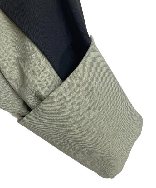 UNITED TOKYO（ユナイテッドトーキョー）UNITED TOKYO (ユナイテッドトーキョー) バイカラーオプティカルブラウス　長袖ブラウス　デザイントップス　セレモニー　日本製 グリーン×ブラック サイズ:FREEの古着・服飾アイテム