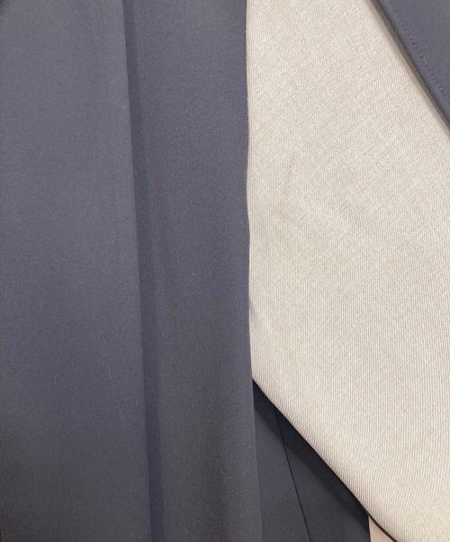 UNITED TOKYO（ユナイテッドトーキョー）UNITED TOKYO (ユナイテッドトーキョー) バイカラーオプティカルブラウス　長袖ブラウス　デザイントップス　セレモニー　日本製 グリーン×ブラック サイズ:FREEの古着・服飾アイテム