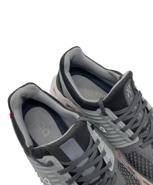 on（オン）On (オン) Cloudswift ランニングシューズ　軽量 グレー サイズ:USM7.5  UK7の古着・服飾アイテム