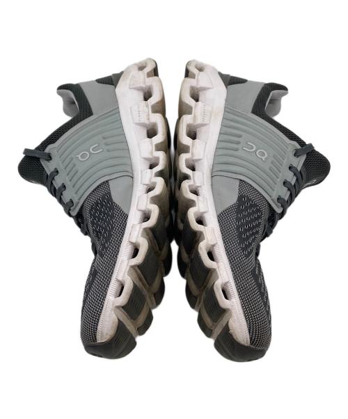 on（オン）On (オン) Cloudswift ランニングシューズ　軽量 グレー サイズ:USM7.5  UK7の古着・服飾アイテム