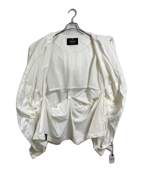 Denham（デンハム）Denham (デンハム) VICTORIA 2WAY COAT  ヴィクトリア 2ウェイ コート  ナイロンコート　ナイロンジャケット　デザインコート　アウター　日本製 ホワイト サイズ:FREE 未使用品の古着・服飾アイテム