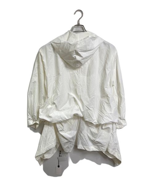 Denham（デンハム）Denham (デンハム) VICTORIA 2WAY COAT  ヴィクトリア 2ウェイ コート  ナイロンコート　ナイロンジャケット　デザインコート　アウター　日本製 ホワイト サイズ:FREE 未使用品の古着・服飾アイテム