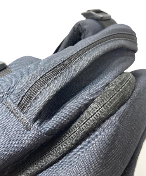 Karrimor（カリマー）Karrimor (カリマー) リュック　バックパック　デイパック ビジネスリュック ザック  A4サイズ PC収納　スポーツ　アウトドア　通勤 通学 仕事 出張 旅行 トラベル タウンユース グレー サイズ:実寸参照の古着・服飾アイテム