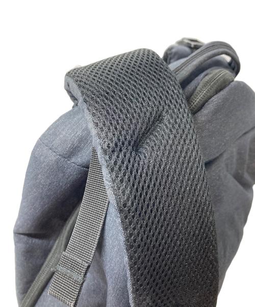 Karrimor（カリマー）Karrimor (カリマー) リュック　バックパック　デイパック ビジネスリュック ザック  A4サイズ PC収納　スポーツ　アウトドア　通勤 通学 仕事 出張 旅行 トラベル タウンユース グレー サイズ:実寸参照の古着・服飾アイテム