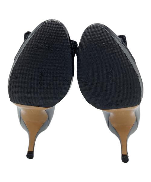 Salvatore Ferragamo（サルヴァトーレ フェラガモ）Salvatore Ferragamo (サルヴァトーレ フェラガモ) ヴァラリボンヒールパンプス　ハイヒール　セレモニー　イタリア製 ブラック サイズ:6の古着・服飾アイテム