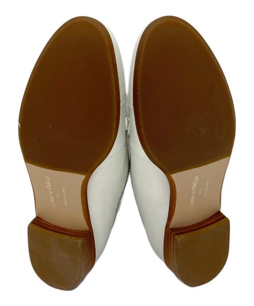 Odette e Odile（オデットエオディール）Odette e Odile (オデットエオディール) メダリオン フラット25  セレモニー　フォーマル　日本製 ホワイト サイズ:24の古着・服飾アイテム