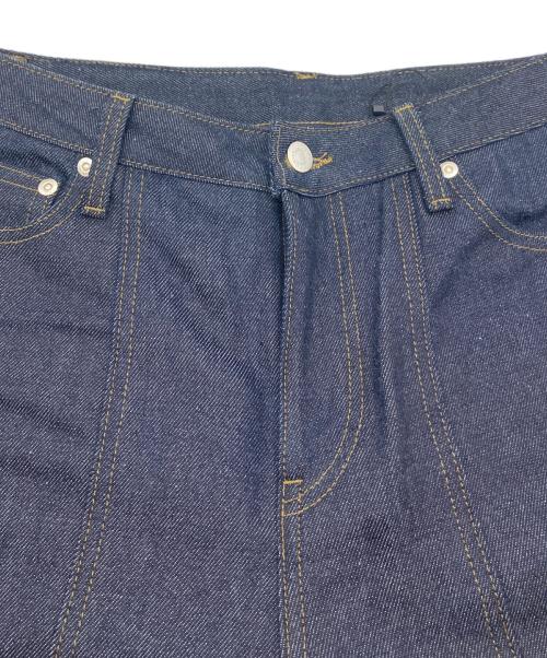 anuans（アニュアンス）anuans (アニュアンス) センターシームセミフレアデニム　ジーンズ インディゴ サイズ:2 未使用品の古着・服飾アイテム