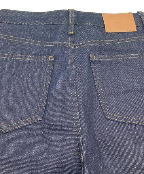 anuans（アニュアンス）anuans (アニュアンス) センターシームセミフレアデニム　ジーンズ インディゴ サイズ:2 未使用品の古着・服飾アイテム