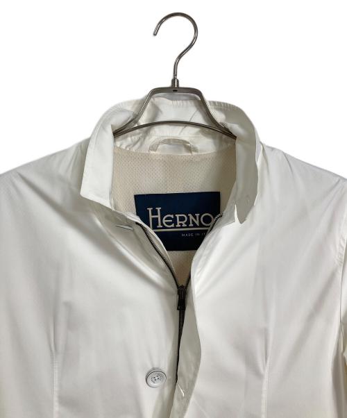 HERNO（ヘルノ）HERNO (ヘルノ) FLIGHTパッカブルジャケット　アウター　ライトアウター　イタリア製 ホワイト サイズ:48の古着・服飾アイテム