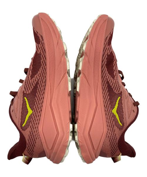 HOKAONEONE（ホカオネオネ）HOKAONEONE (ホカオネオネ) CHALLENGER8  チャレンジャー8　ランニングシューズ サーモンピンク サイズ:24の古着・服飾アイテム