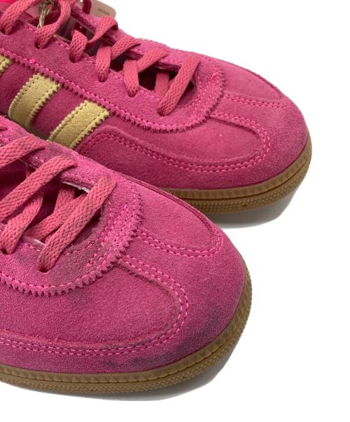 adidas（アディダス）adidas (アディダス) ローカットスニーカー　HANDBALL SPEZIAL  ハンドボール スペツィアル ルシッドピンク×オールモストイエロー サイズ:US 7 1/2の古着・服飾アイテム