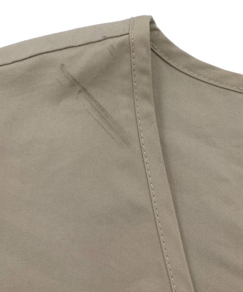FOG ESSENTIALS（フィアオブゴッド エッセンシャル）FOG ESSENTIALS (フィアオブゴッド エッセンシャル) Essentials Work Vest ベージュ サイズ:Mの古着・服飾アイテム