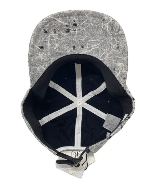 kijima takayuki（キジマタカユキ）KIJIMA TAKAYUKI (キジマタカユキ) ASHI PRINT 6PANEL CAP ホワイト×ブラック サイズ:FREE 未使用品の古着・服飾アイテム