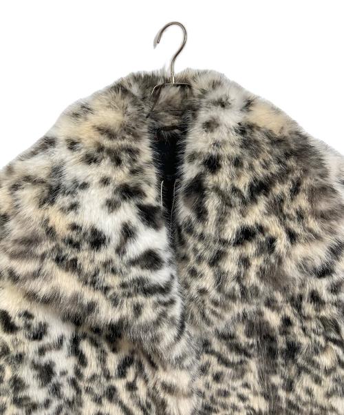 ZARA（ザラ）ZARA (ザラ) ショート丈アニマル柄フェイクファーコート　ファーコート　ヒョウ柄　アウター ホワイト×ベージュ サイズ:S 未使用品の古着・服飾アイテム