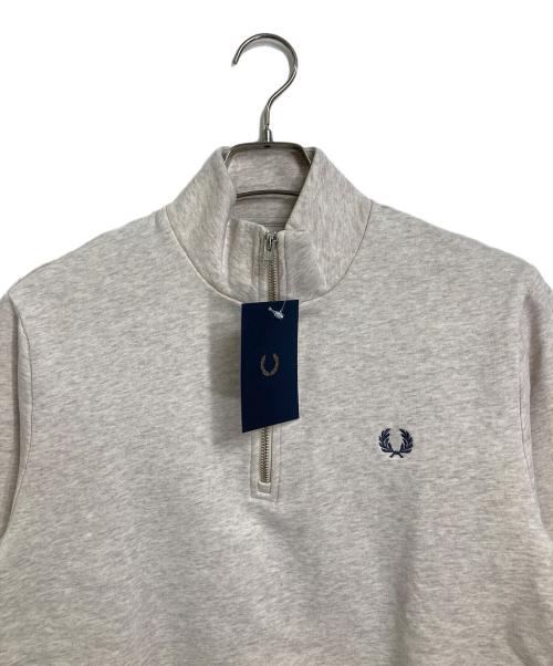 FRED PERRY（フレッドペリー）FRED PERRY (フレッドペリー) Half Zip Sweatshirt  ジップアップスウェット ベージュ サイズ:M 未使用品の古着・服飾アイテム