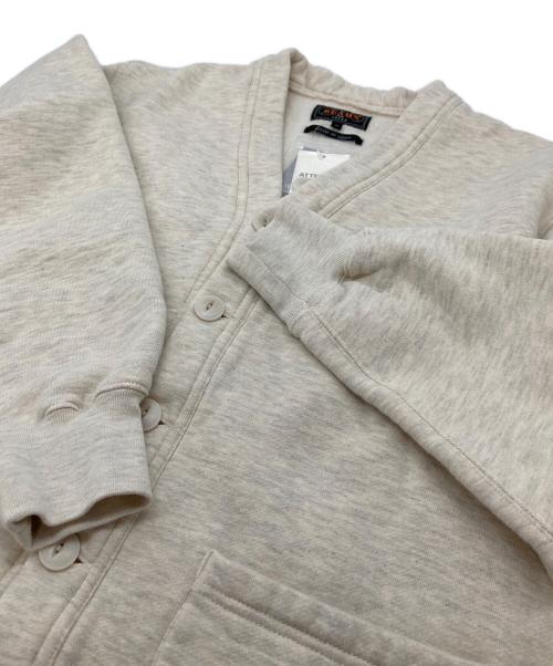 BEAMS PLUS（ビームスプラス）BEAMS PLUS (ビームスプラス) Sweat V Cardigan Raised Back スウェットカーディガン ベージュ サイズ:M 未使用品の古着・服飾アイテム