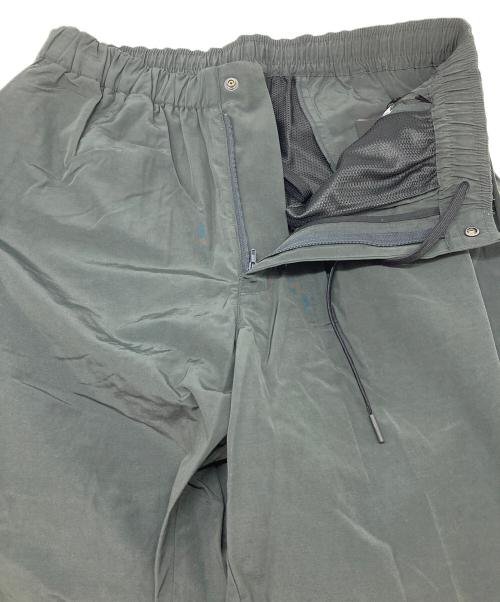 GOLDWIN（ゴールドウイン）GOLDWIN (ゴールドウイン) RELAX STRAIGHT EASY PANTS ナイロンパンツ　 グリーン サイズ:2 未使用品の古着・服飾アイテム