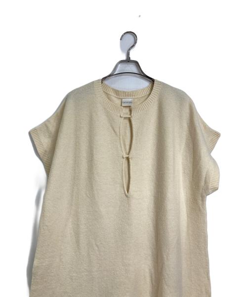 pinue（ピヌエ）pinue (ピヌエ) ニットワンピース　半袖ワンピース ベージュ サイズ:FREE 未使用品の古着・服飾アイテム