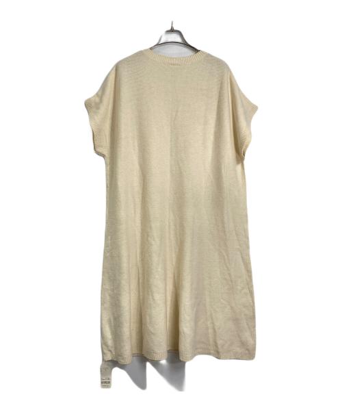 pinue（ピヌエ）pinue (ピヌエ) ニットワンピース　半袖ワンピース ベージュ サイズ:FREE 未使用品の古着・服飾アイテム