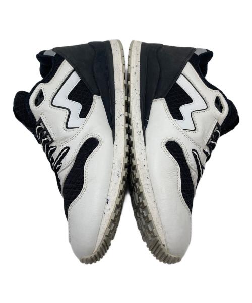 KARHU（カルフ）KARHU (カルフ) synchron classic スニーカー ホワイト×ブラック サイズ:UK8の古着・服飾アイテム