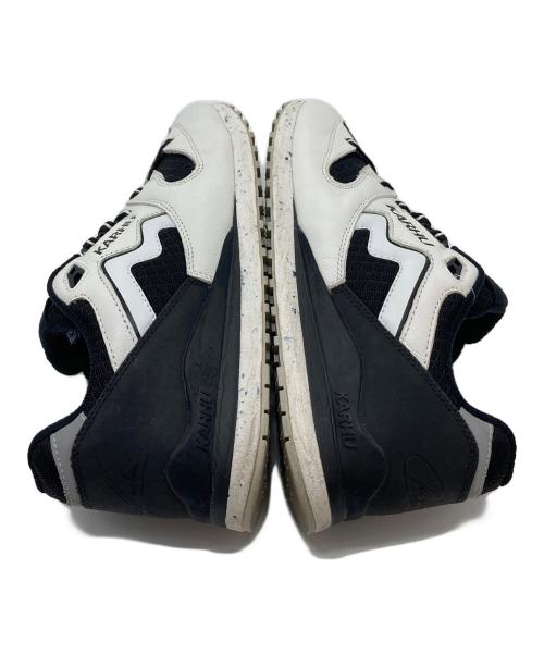 KARHU（カルフ）KARHU (カルフ) synchron classic スニーカー ホワイト×ブラック サイズ:UK8の古着・服飾アイテム