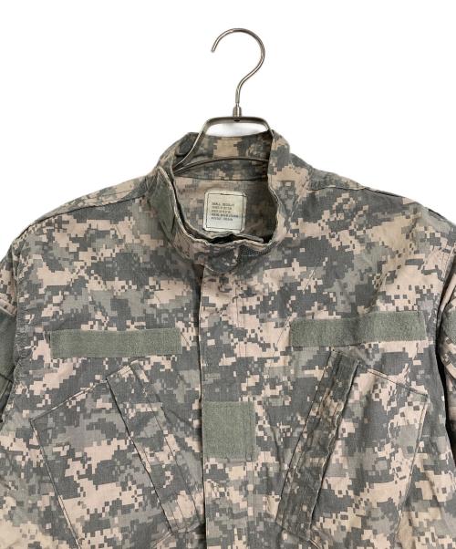 US ARMY（ユーエスアーミー）US ARMY (ユーエスアーミー) 【古着】ACUジャケット　迷彩　デジタルカモ　コンバットジャケット グリーン サイズ:SMALL-REGULARの古着・服飾アイテム