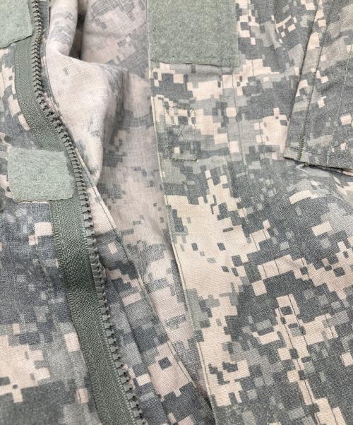 US ARMY（ユーエスアーミー）US ARMY (ユーエスアーミー) 【古着】ACUジャケット　迷彩　デジタルカモ　コンバットジャケット グリーン サイズ:SMALL-REGULARの古着・服飾アイテム